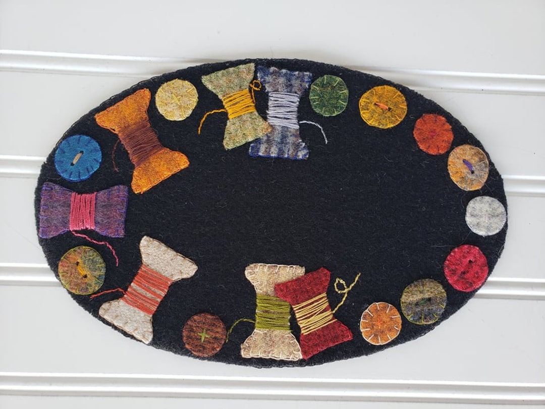 Button Patterned Rug Wool Applique Mug Rug Pattern: Spools & Buttons Coffee Mat (mailed ...