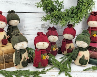 Primitive Snowman Home Decor - Wool Folk Art Rustic Snowmen Shelf Sitter - Unique Winter Christmas Accent - Holiday Lodge Decoration