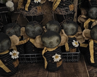 Homespun Ticking Bumble Bee Decor: Farmhouse Tiered Tray Accent