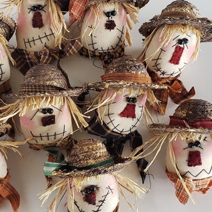 Hand-Stitched Scarecrow Face: Fall Bowl Filler (ONE)