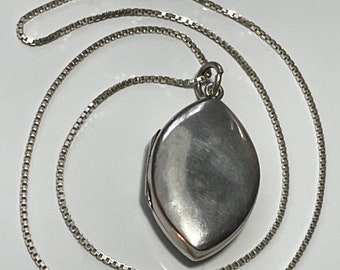 Antique Victorian Sterling Silver Oval Locket Pendant & 925 Silver Chain Necklace, Weighing 12.4g