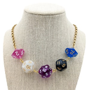 Unisex Schmuck für Männer und Frauen - DND oder Pathfinder Polyedrischen RPG D20 Gamer Gender Fluid Flagge