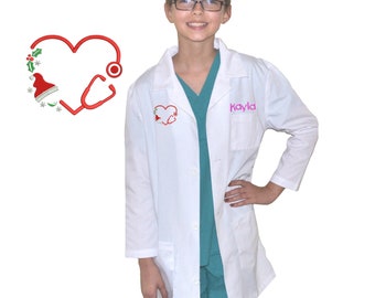Bata de laboratorio navideña personalizada para niños con diseño de bordado de corazón pequeños médicos y enfermeras, bata de laboratorio juvenil, bata infantil, disfraz de Hallowen
