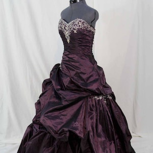 BRIDAL, PROM, SWEET 16 Purple ball gown size 8