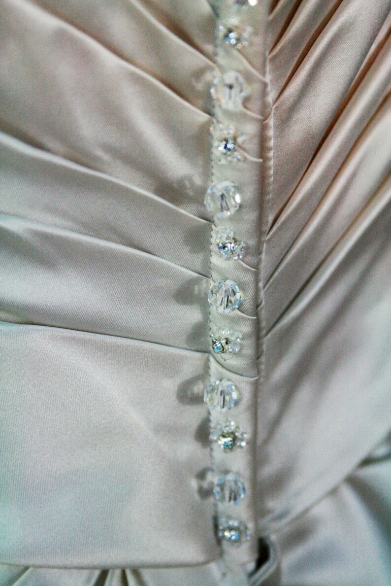 NEW OLD STOCK Casablanca Ivory Plus size Wedding dress size 16