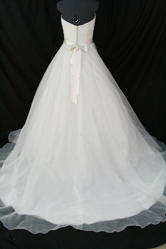 Wedding dress cream color with wedding sash. - image 2