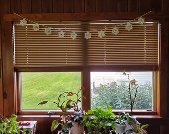 Christmas Garland Snowflakes Mantel Window Decor