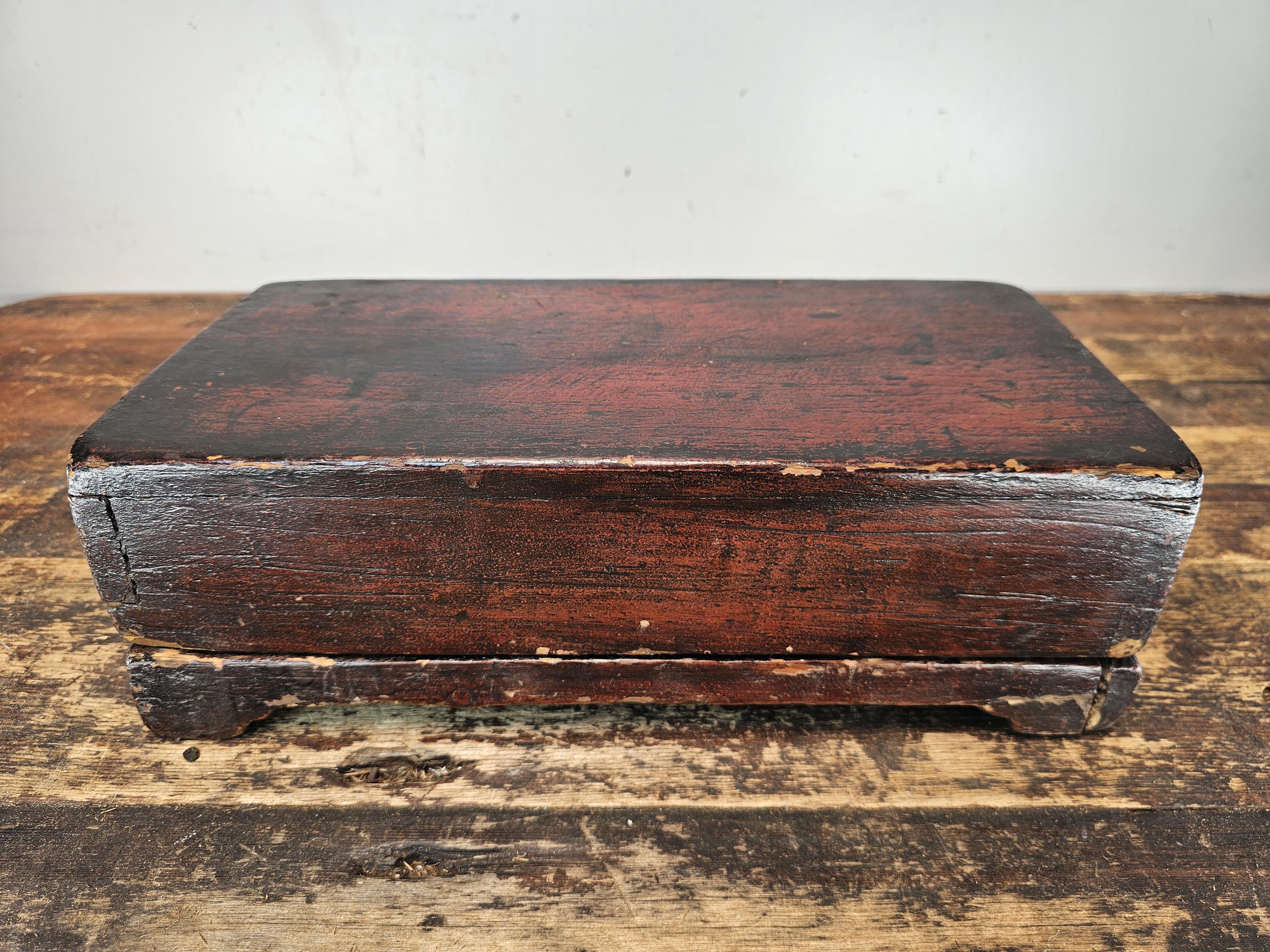 アンティークのプリミティブな木製薬箱（8つの穴と蓋付き） - Etsy 日本