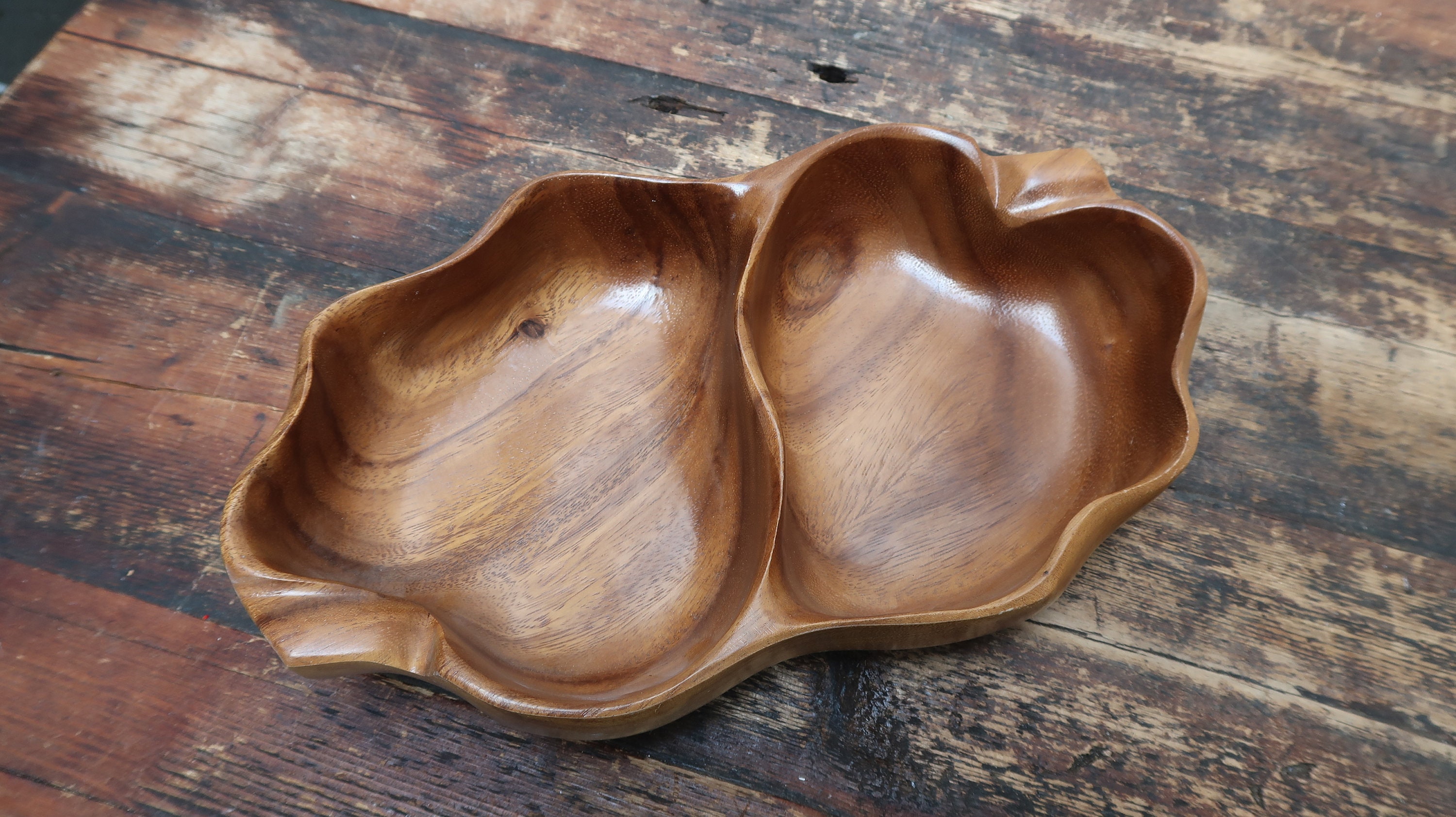 Vintage Woodcraft Hawaii Made by Hawaiians Monkey Pod Wood Bowl 12.5 X