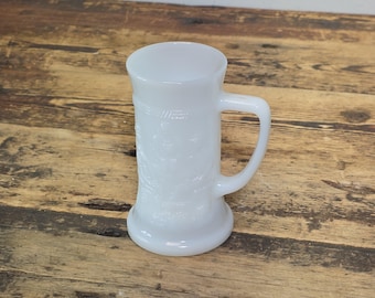 Vintage melkglas bierpul mok taverne scène iriserend hittebestendig 6"