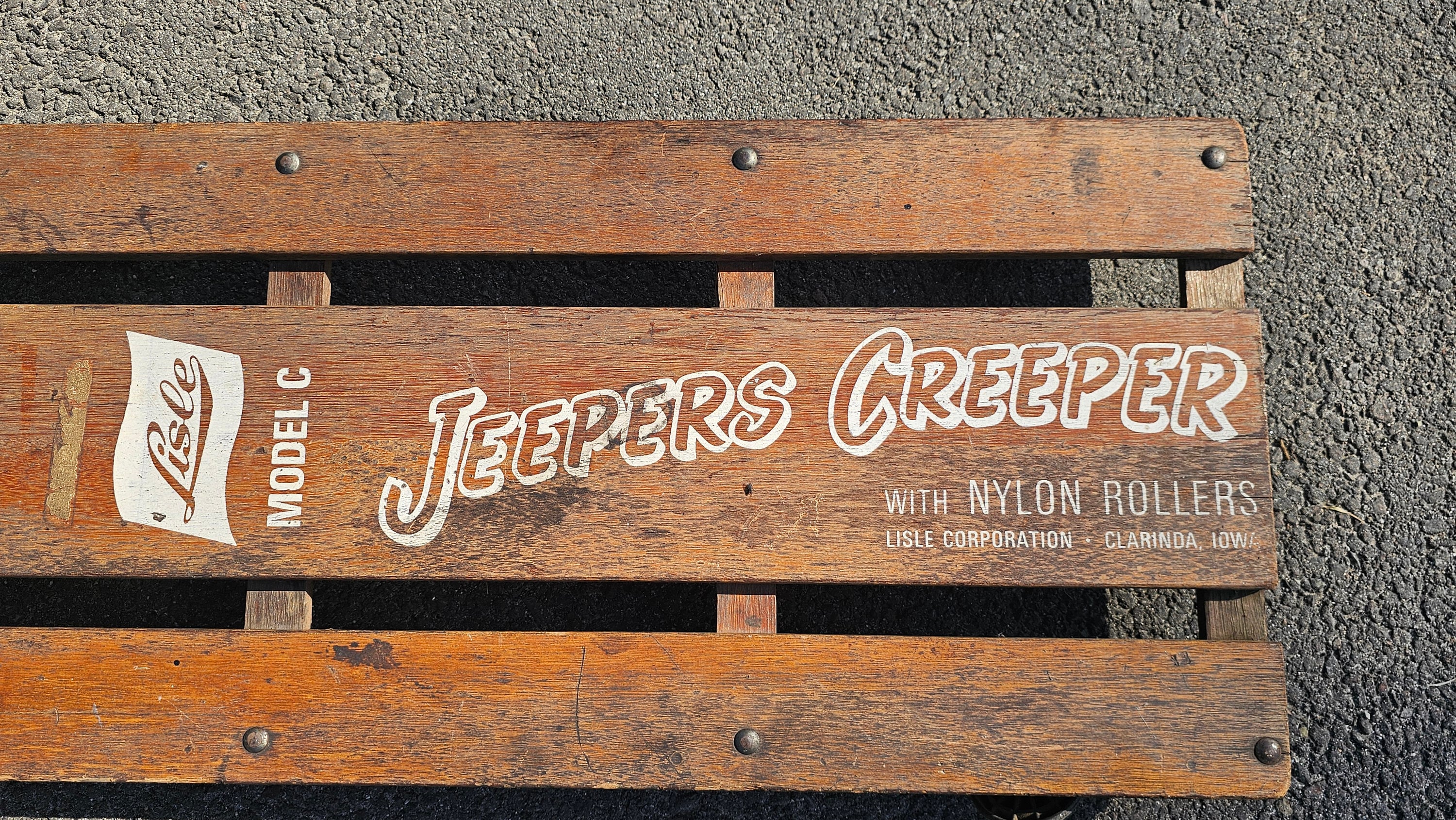 Targa Decorativa Replica Jeepers Creepers – Scritta BEATNGU In Rilievo – Stile Vintage Effetto Invecchiato – 30,5x15,2 Cm – Stagno - 2
