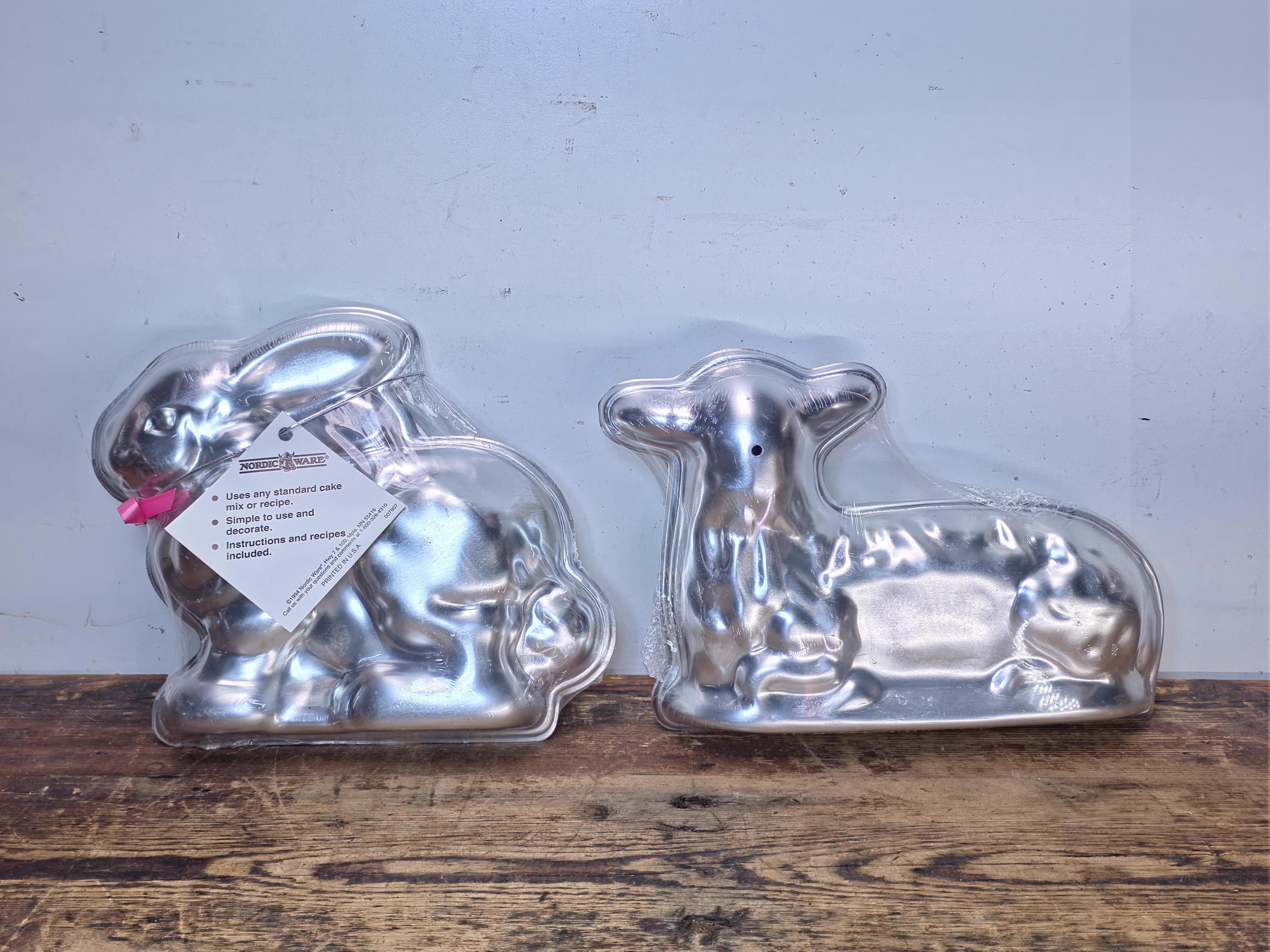 Nordic Ware 3Dスタンドアップケーキパン 2個セット - ウサギとラム