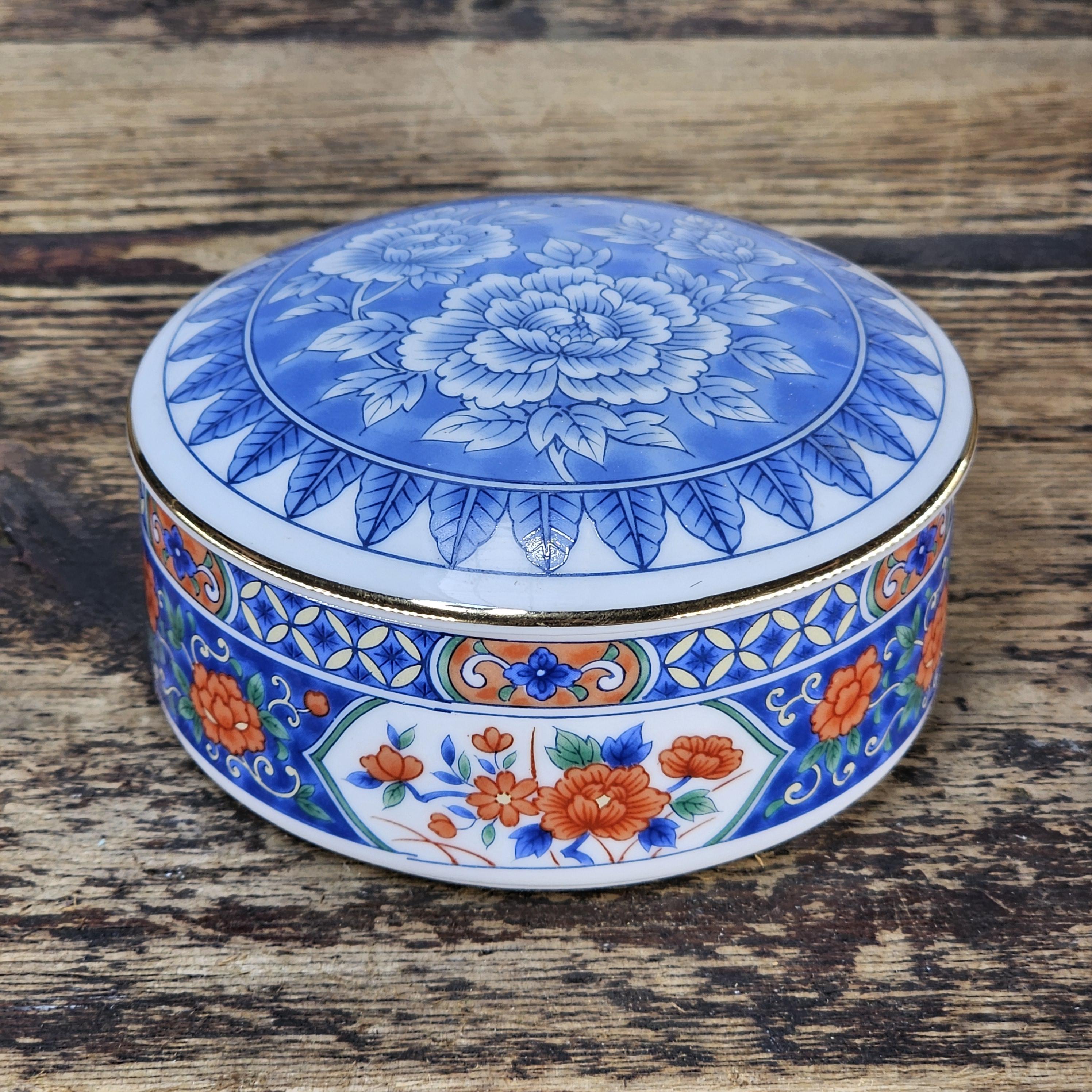 Imperial Porcelain Manufactory の小物入れ Imperial Porcelain Manufactory の小物入れ
