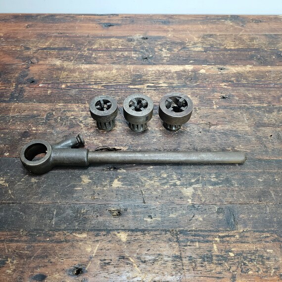 Toledo Pipe Threading Machine Co. With 3 Dies 3 4 1 2 3 8 Vintage Etsy