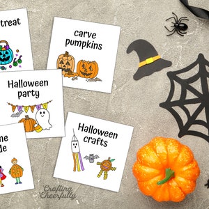 Puede incluir: Cinco tarjetas imprimibles con ilustraciones y texto relacionados con las actividades de Halloween. Las tarjetas presentan im&aacute;genes de pedir dulces, una fiesta de Halloween, tallar calabazas, un desfile de disfraces y manualidades de Halloween.