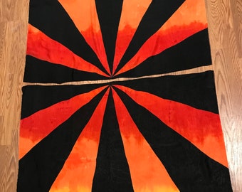 Silk swing flags Pair of hand painted spin flags. This pattern creates amazing visual effects. Glow in black light!