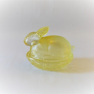 Osterhasenschüssel Glaskaninchen Bedeckt Butter Karneval Gelb Pastell Gedrückt Land Küche Dekor Nest Candy Schwarz Besitz Geschäft