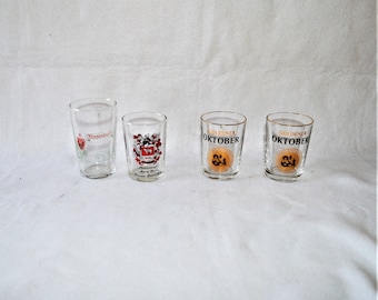 Juego de copas de cata de vino vintage: copas de licor alemanas, vasos de chupito europeos.
