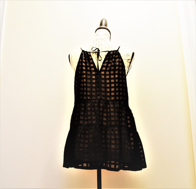 Svart sammetslinne med axelband: HD i Paris Anthropologie Burnout-blus bild 2