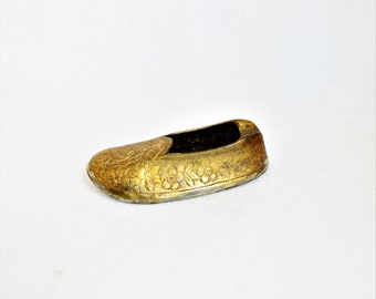 Vintage Shoe Figurine: Moroccan Souvenir, Turkish Brass Engraved Tchotchke