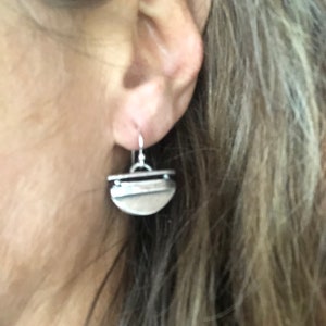Handmade sterling silver organic look, textured earrings silver, textures earrings, Earrings textured, sterling Silver earrings, simple, image 3