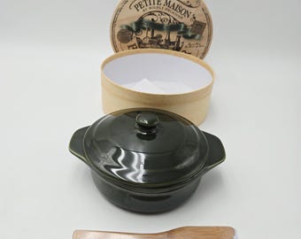 Panecillo Petite Maison Brie color romero-verde, apto para lavavajillas, horno y microondas.