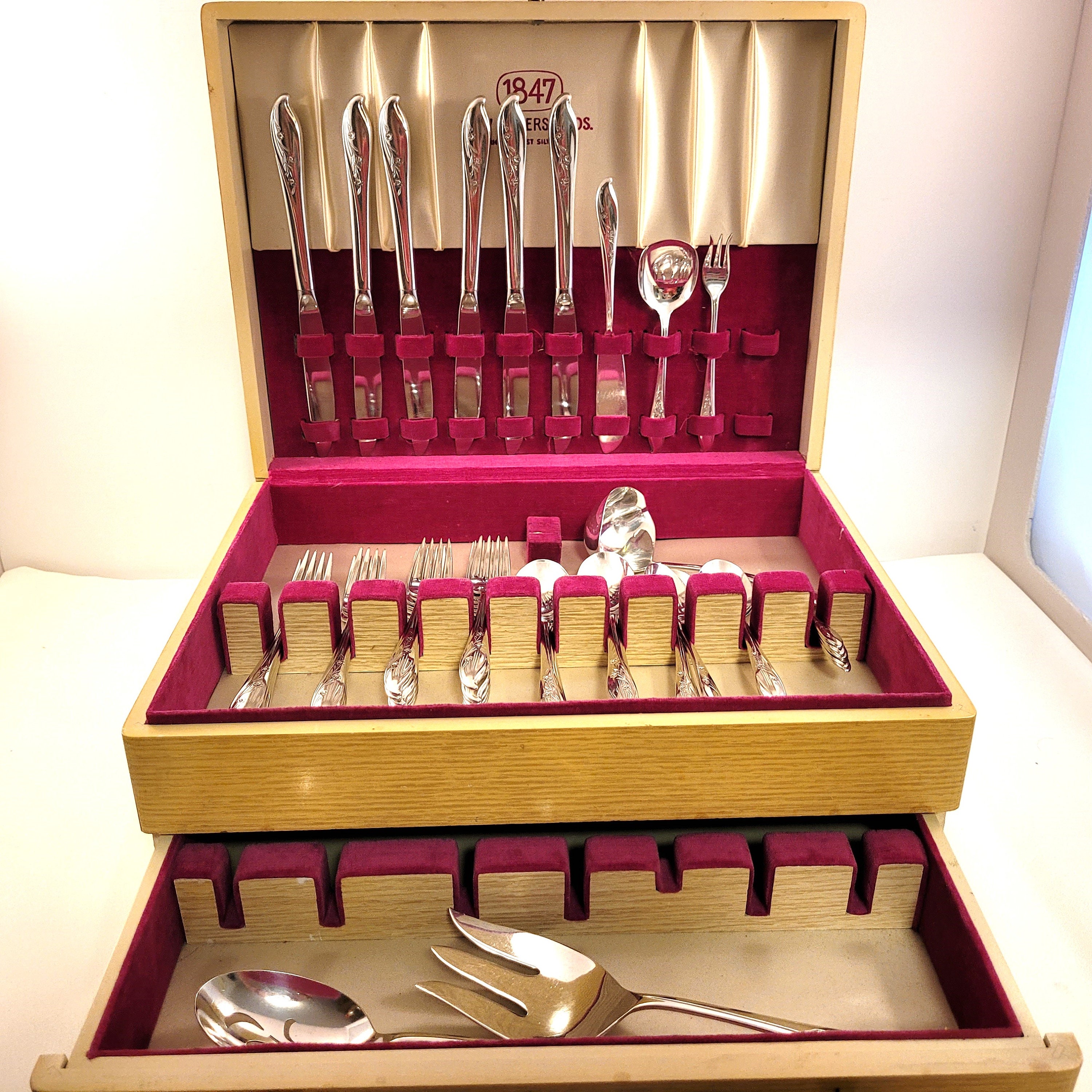 1847 Rogers Bros Springtime 48 Pieces Plus Tarnish Resisting Chest Etsy