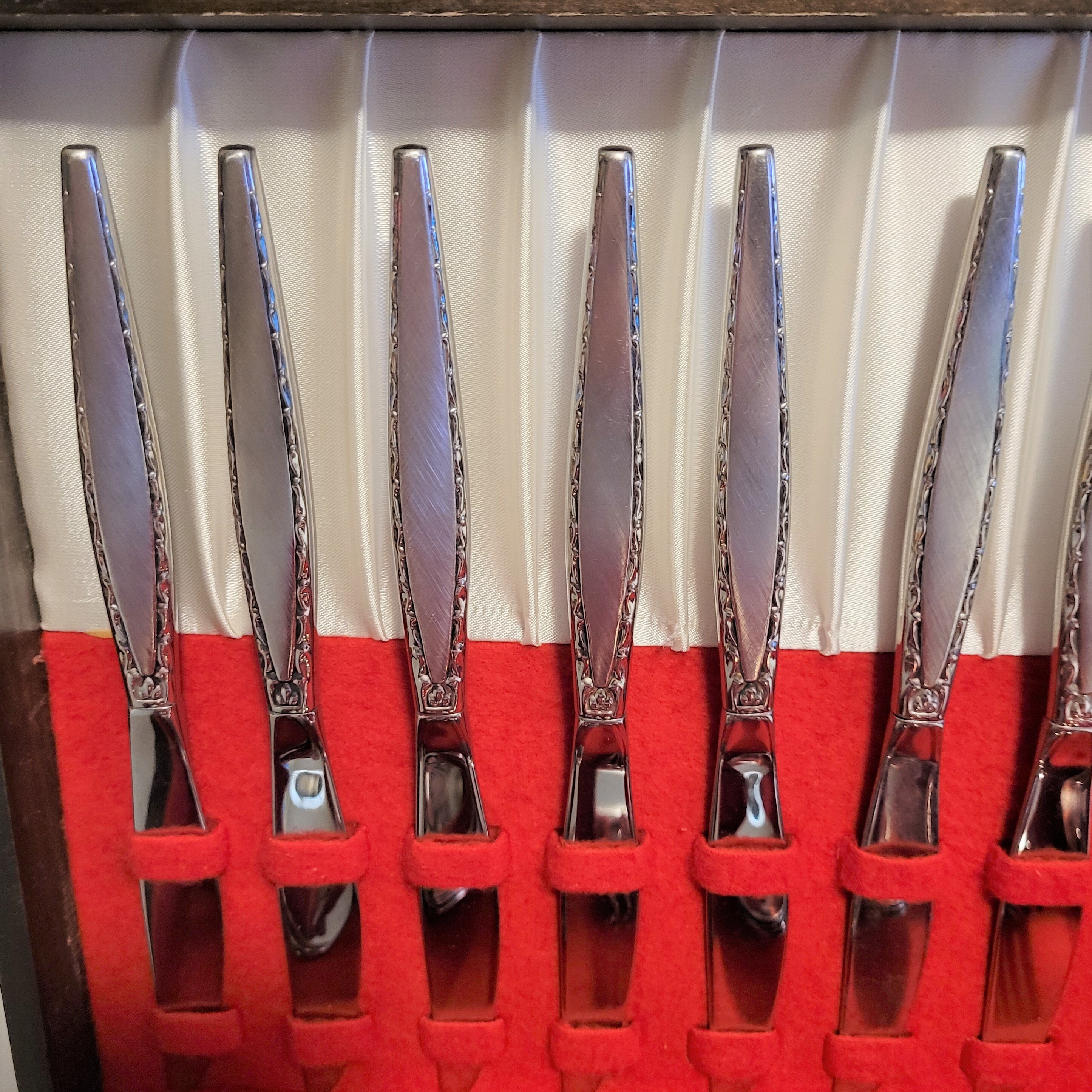 Oneida Silverware Service for 8 Pattern 46 Etsy