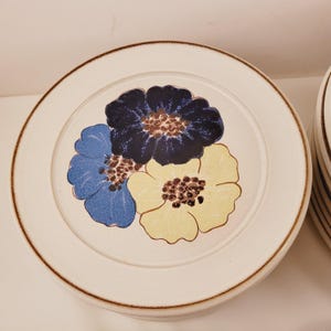 Assiettes-repas, tasses et soucoupes Denby « Pot-pourri »
