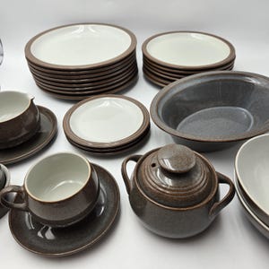 Vaisselle Denby « Greystone »-Angleterre-dîner-dessert-assiettes-à-céréales-bols-sauce-soucoupe-tasse-couvert-casserole-RARE TROUVER