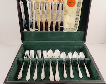 Silverplate Flatware Set for 8 in Box by WM Rogers -cotillion