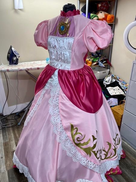 Nintendo Princess Peach Cosplay Costume - Etsy Canada