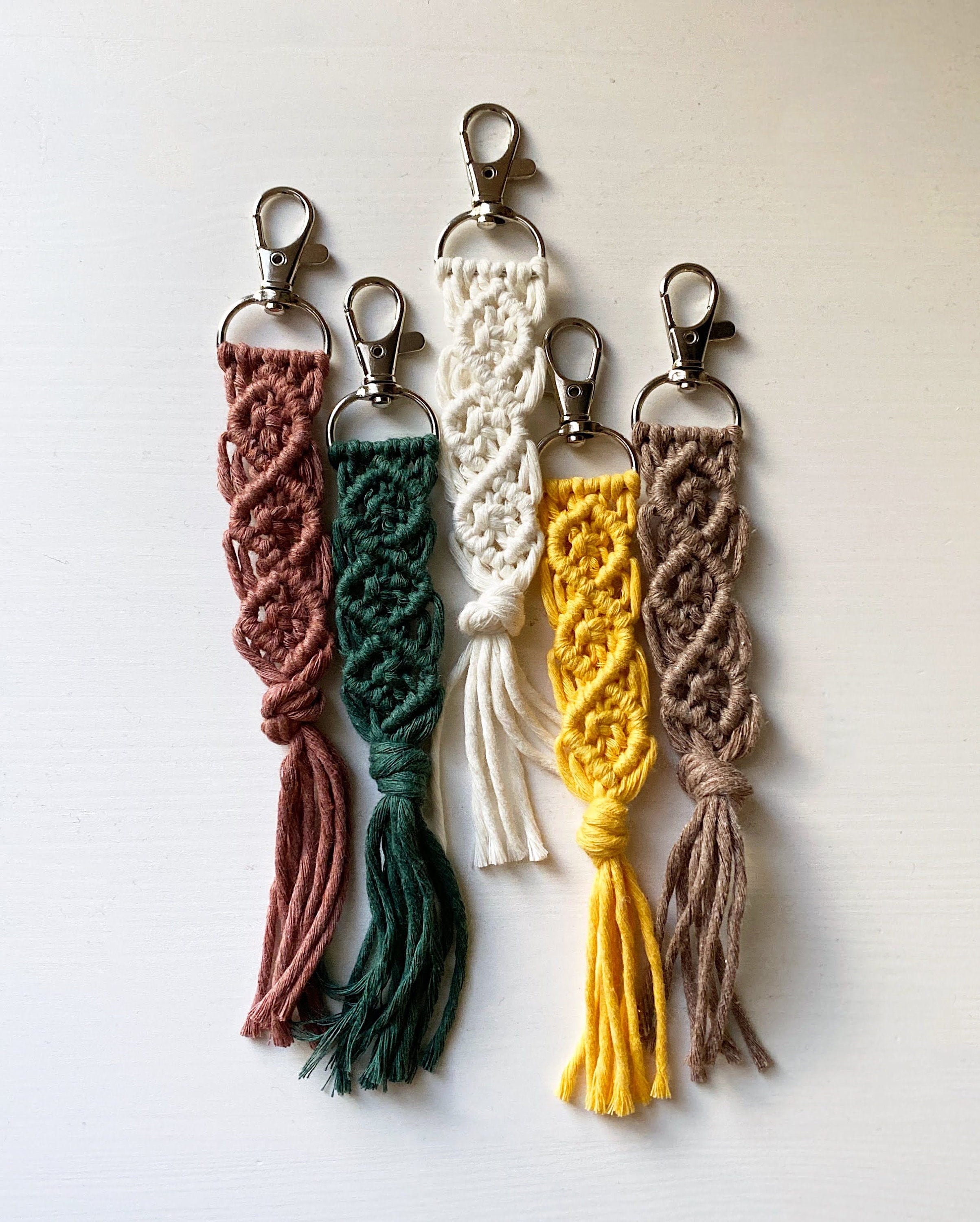 Macrame,keychain,pocket treeler made of 100/% recycled cotton in various colors,hand knotted,boho