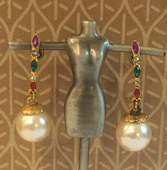 Fancy Pearl 1990's Dangles