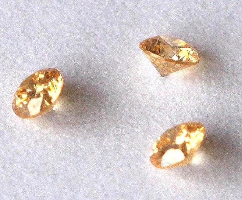 2.5mm Peach Diamond, VS, Untreated Diamond, Fancy Yellow Diamond, Natural Diamond, June Birthstone image 3