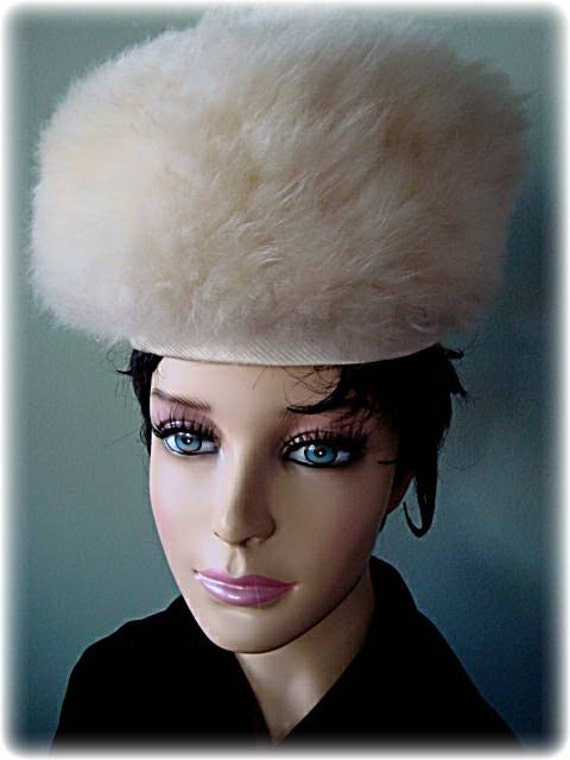 White Fox Fur Designer Vintage Hat - image 1