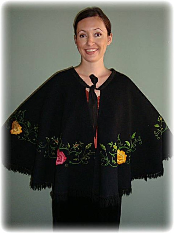 Vintage Wool Cape with Flowers - image 1