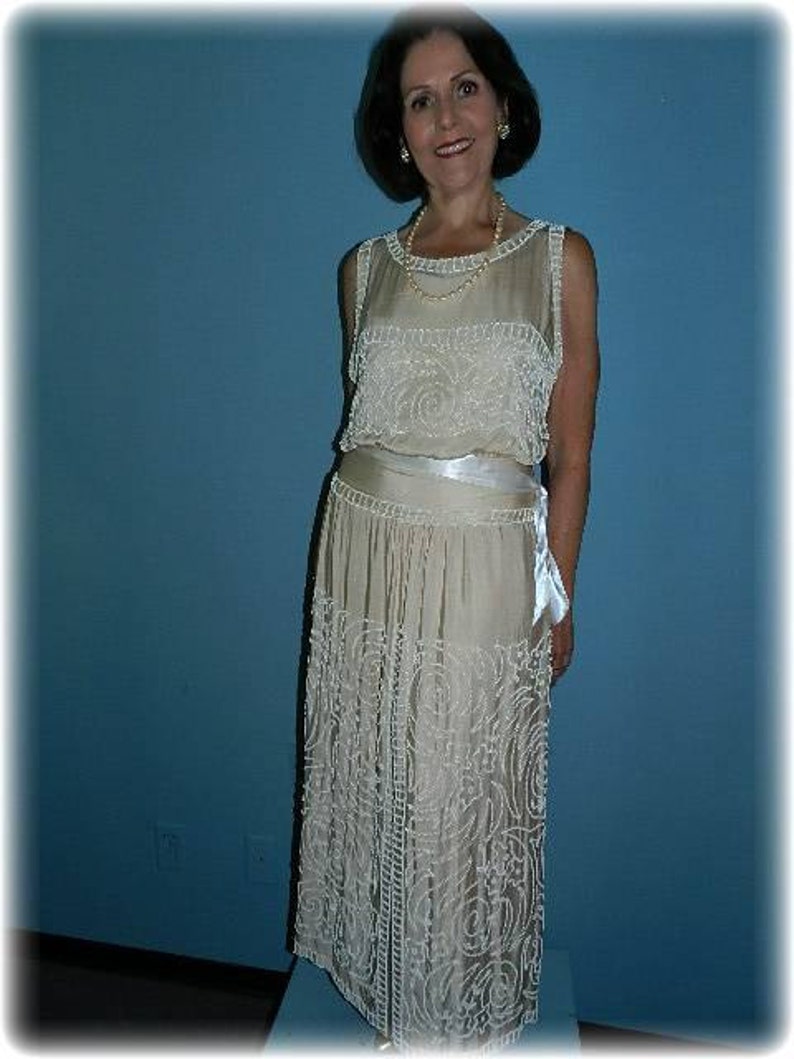 Antike Art-Deco-Stil Champagner Seide Kleid ...