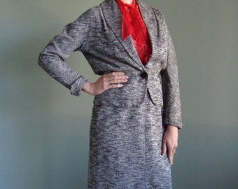 1940s Gray & Black Tailored Vintage Skirt Suit