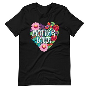 Mother Lover Camiseta — Regalo/Atuendo del Día de la Madre — Elige blanco o negro