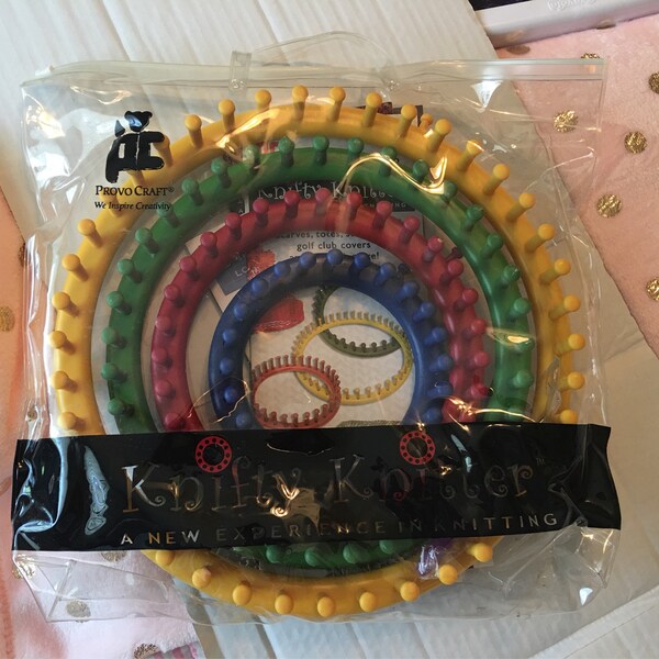 Knifty Knitter Loom set