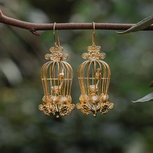 Birdcage Earring Vintage Inspired • Bird Earrings •  Bridal Jewelry Cute Bird Jewelry •  Cottage Core Jewelry • 3D printed