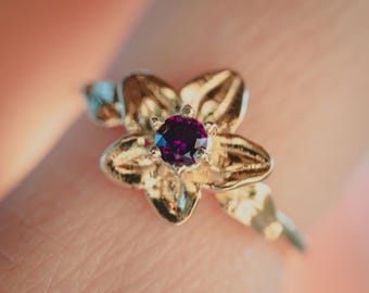 Anello con fiore viola: pietra portafortuna di febbraio, ametista viola, placcato oro 14 carati