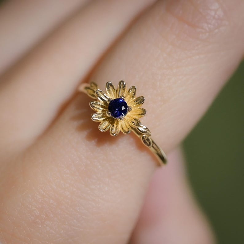 Asterbloemring: geboortesteen saffier, 14k gouden plaat, vermeil of massief zilver afbeelding 5