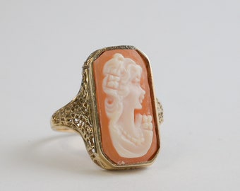 Estate sale Vintage 10k Shell Cameo Ring Ring in US size 7