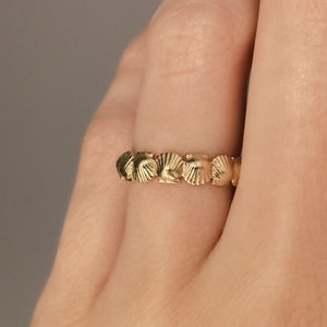 Dainty 14k Yellow Gold Seashell Ring - Ocean Jewelry