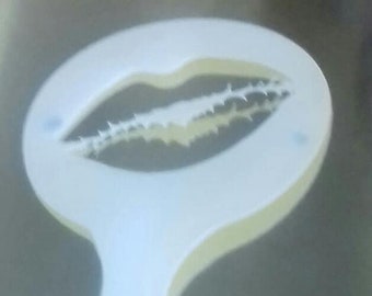 2 x lips face coffee / cappuccino stencils reusable many times present gift fundraising beauty hospitality festival Glastonbury