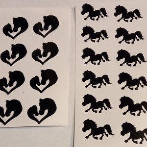 30 x pony en paard & veulen sticker mix veel plezier voor kinderen of ambachtelijke versiering projecten 1 " hoog