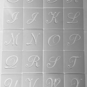 Grandes lettres majuscules de l'alphabet de 5 cm de hauteur A - Z pochoirs en plastique pour l'artisanat Mylar 350 microns en plastique