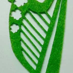 2 x formas de fieltro de arpa verde 3 "- 8" de alto - elija el tamaño que desee Día de San Patricio Irlanda Adorno de artesanía irlandesa